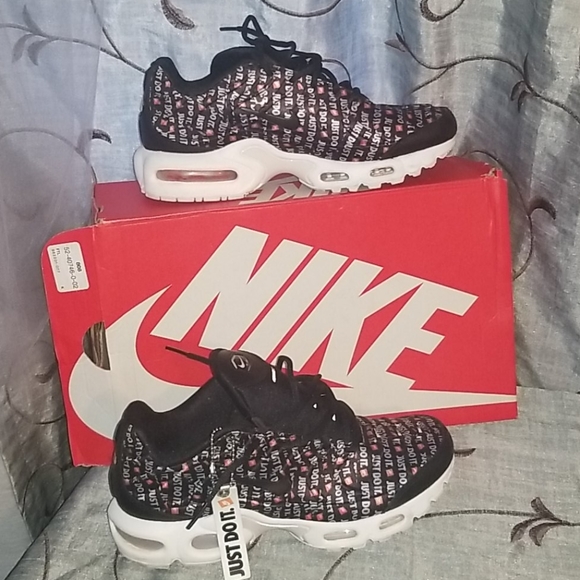 NIKE AIR MAX PLUS SE 👟 - Picture 3 of 6
